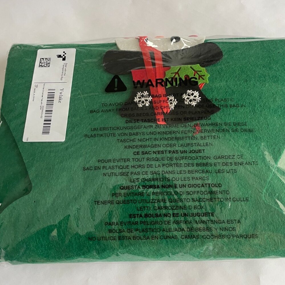 Felt Kids Christmas Tree Activity Set - Picture 5 of 12